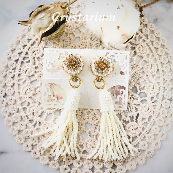 ビーズ刺繍とビーズタッセルのイヤリング ◇華やぎ◇ イヤリング