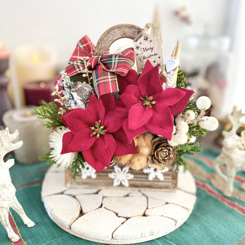 Happy Christmas！ 〜真っ赤なポインセチアのクリスマスアレンジ