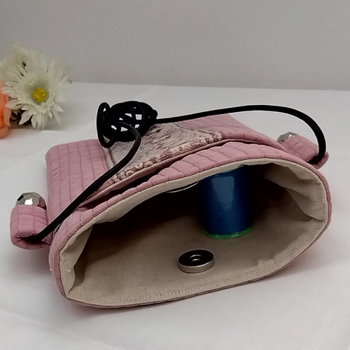 インド刺繍リボン ヌビキルト スマホポーチ 【くすみピンク〜ピンク