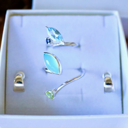 銷售價格！限量1套！天然石民俗戒指、耳骨夾和耳環 3 件組 ♡ 珠寶盒 第2張的照片