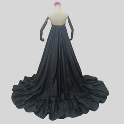 ウェディングドレス 黒 カラードレス 取り外し 華やかなトレーン 結婚式 ブライダル ラッフルフリル デザイン感 5枚目の画像