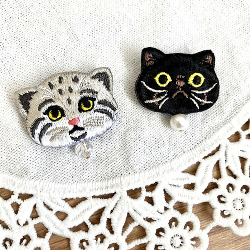 人気/ おめかし猫さんのブローチ♫ CAT Embroidery Brooch ブローチ