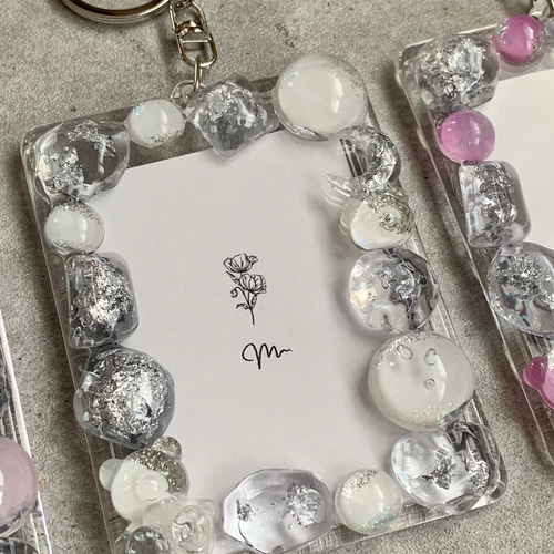 【MilkLove】トレカ1枚とキーホルダー1個とコースター1枚 MilkLove】トレカ1枚とキーホルダー1個とコースター1枚 MilkLove