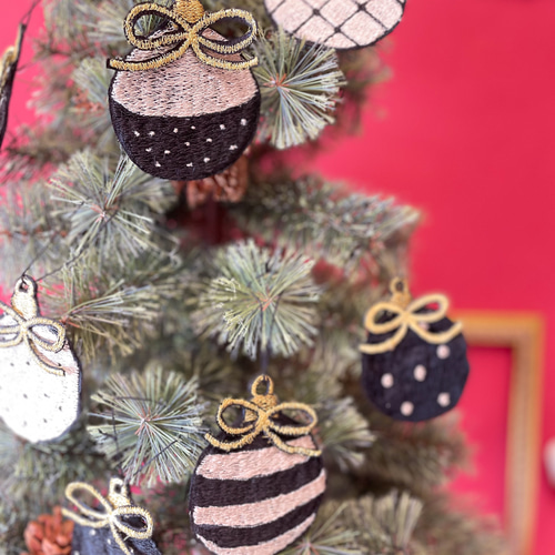 クリスマスボール刺繍オーナメント10個セット その他インテリア クリスマスボール刺繍オーナメント10個セット その他インテリア