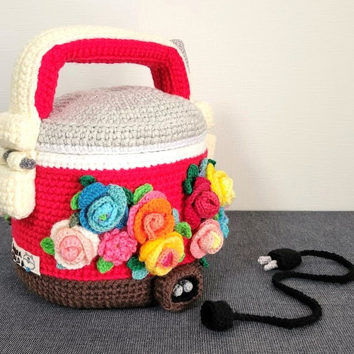 毛糸雑貨 昭和レトロ 花柄電子ジャー(赤) (小物入れ, 置物