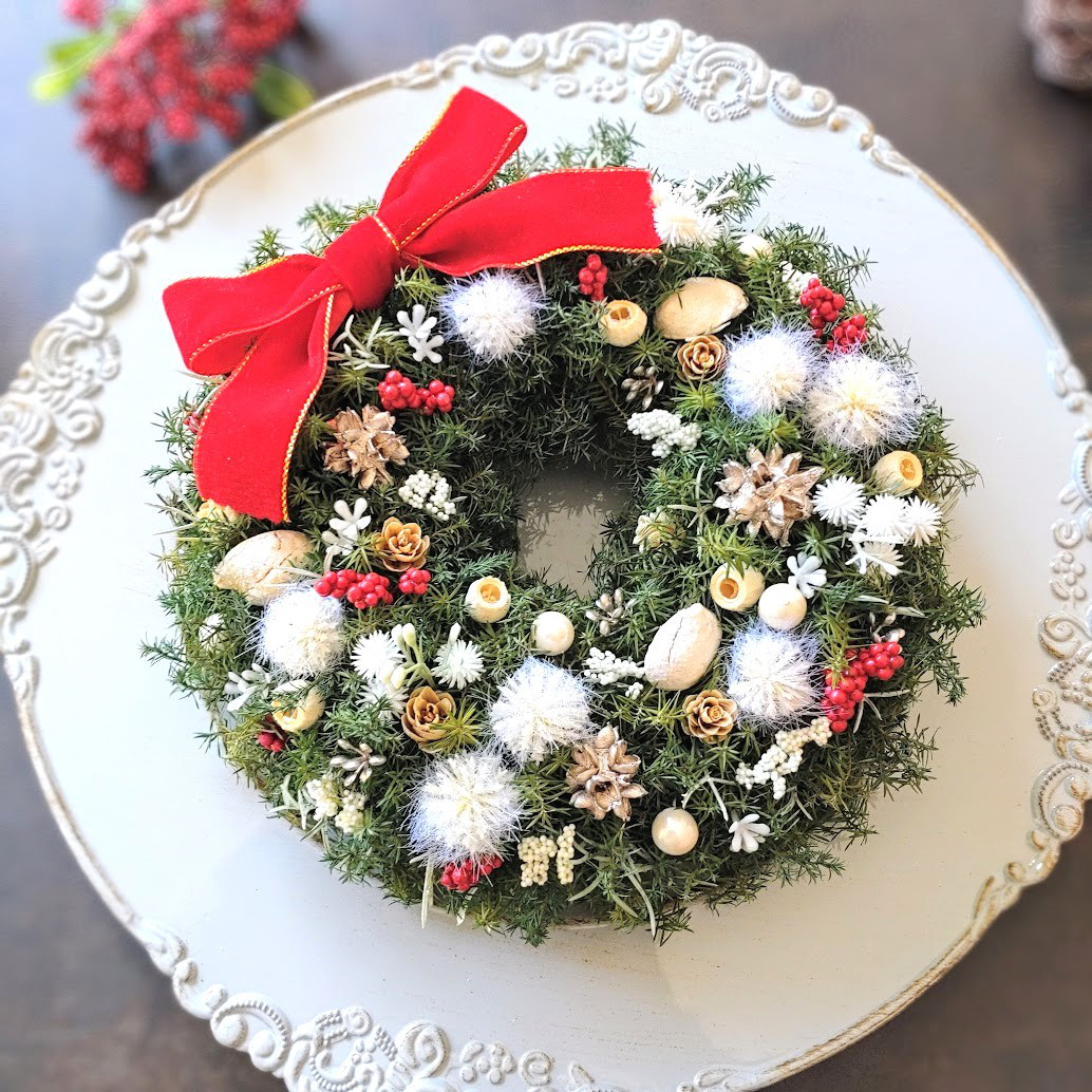 No153 でっかいリボンとリンリンベル♪キラキラクリスマスリース❅2024 No153 でっかいリボンとリンリンベル♪キラキラクリスマスリース❅2024