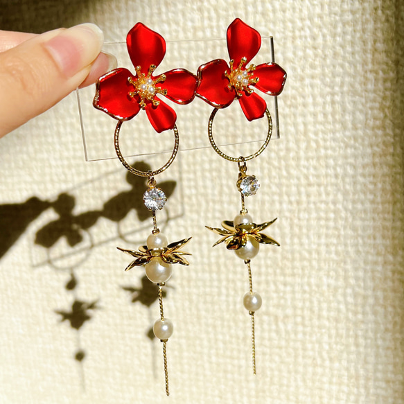 レッド フラワーモチーフ ロング ピアス イヤリング 限定】フラワー クリスマス 赤 ピアス/イヤリング ウェディング