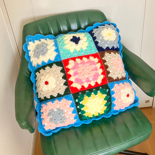 おばあちゃんのハンドメイド星型パッチワーククッションカバー　インテリアマット おばあちゃんのハンドメイド星型パッチワーククッションカバー