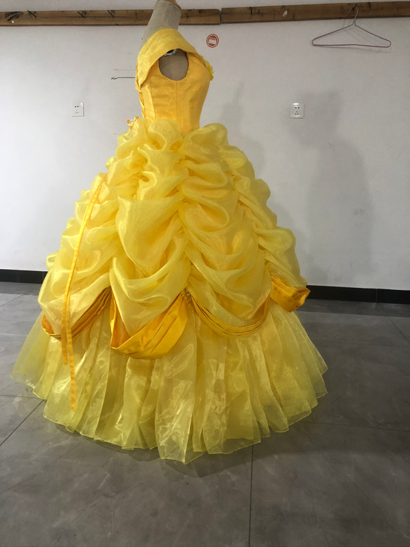 高品質！彩色洋裝黃色 Princess Line 音樂會/音樂會新娘 第4張的照片