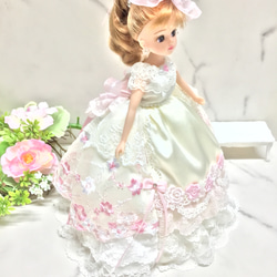 リカちゃん用着せ替えドレス　可愛い桜と薔薇のドレス　パニエ付き 7枚目の画像