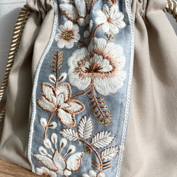 インド刺繍リボン＊巾着バッグ　ショルダーバッグ　肩掛け　ハンドバッグ 2枚目の画像
