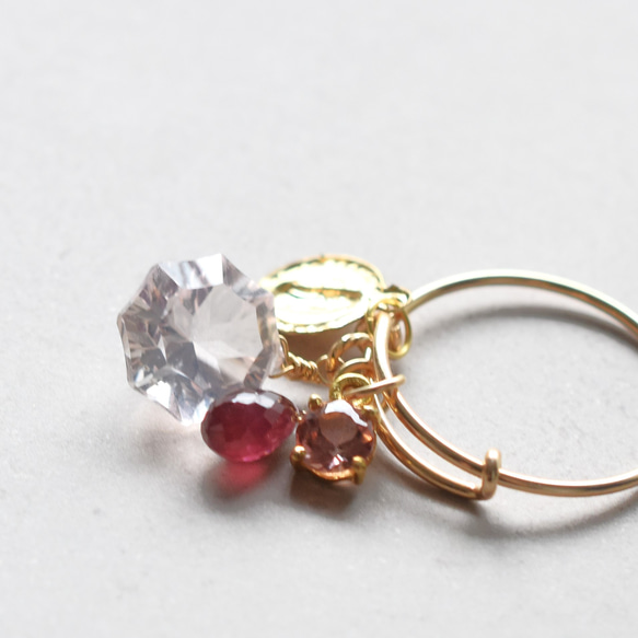 【數量有限】粉紅魅力寶石品質玫瑰石英和碧璽&amp;徽章14KGF滑環（戒指） 第1張的照片