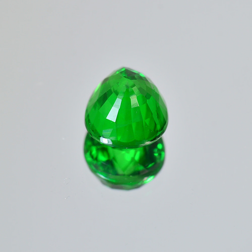 ソ付 ツァボライト ガーネット 0.977ct ルース ペアシェイプ 天然石