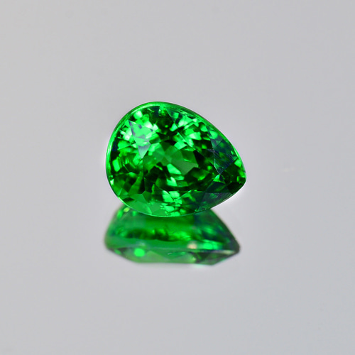 ソ付 ツァボライト ガーネット 0.977ct ルース ペアシェイプ 天然石 