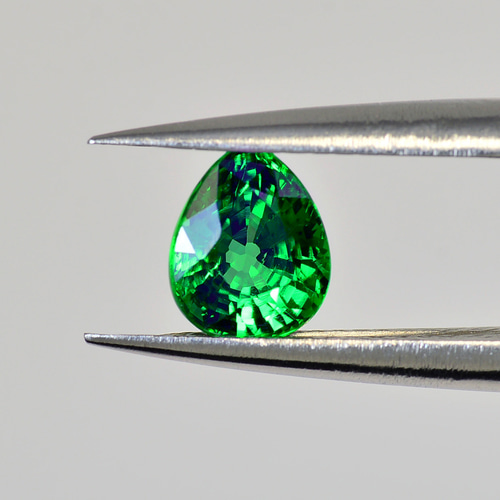 ソ付 ツァボライト ガーネット 0.977ct ルース ペアシェイプ 天然石 