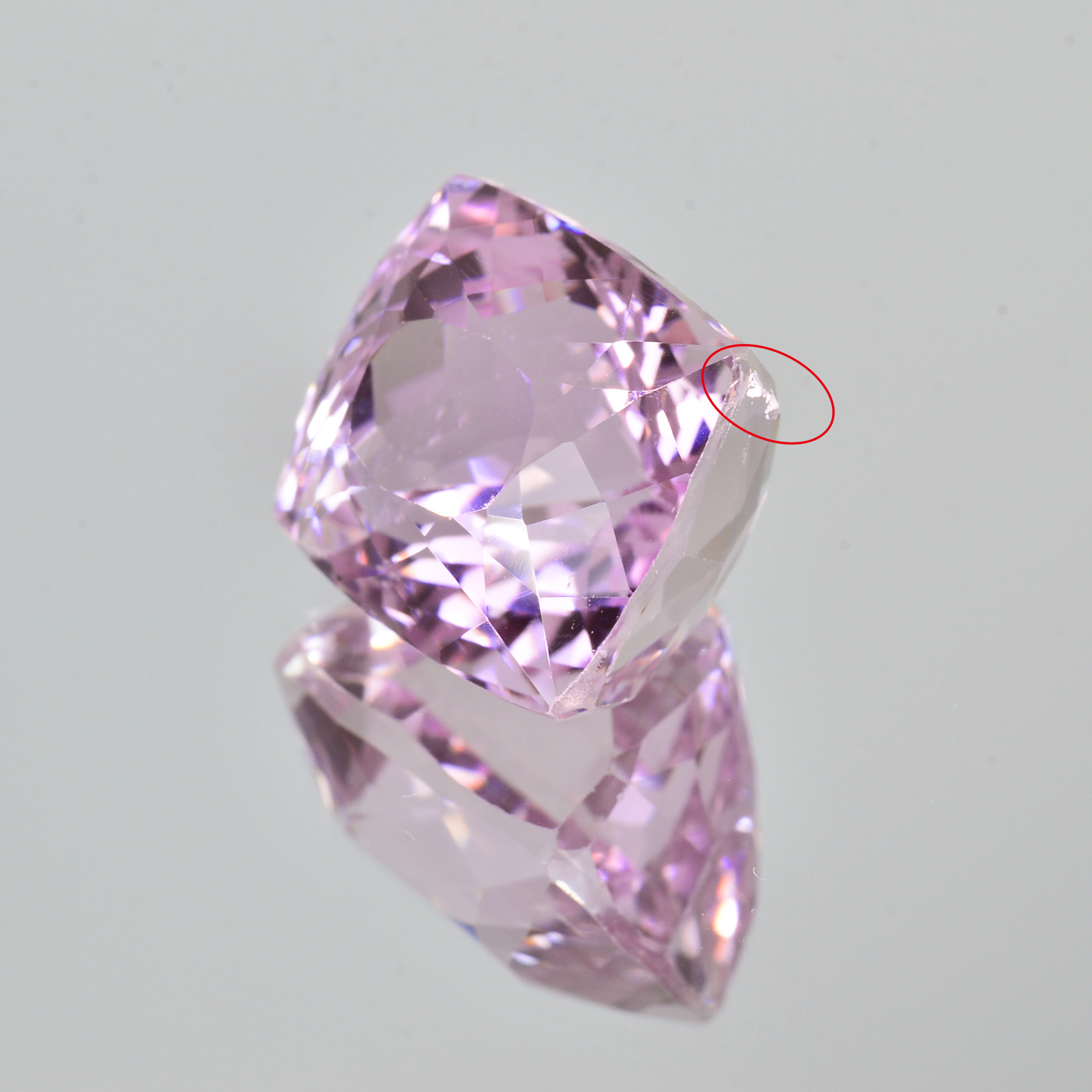 ソ付 クンツァイト 15.847ct ルース クッション