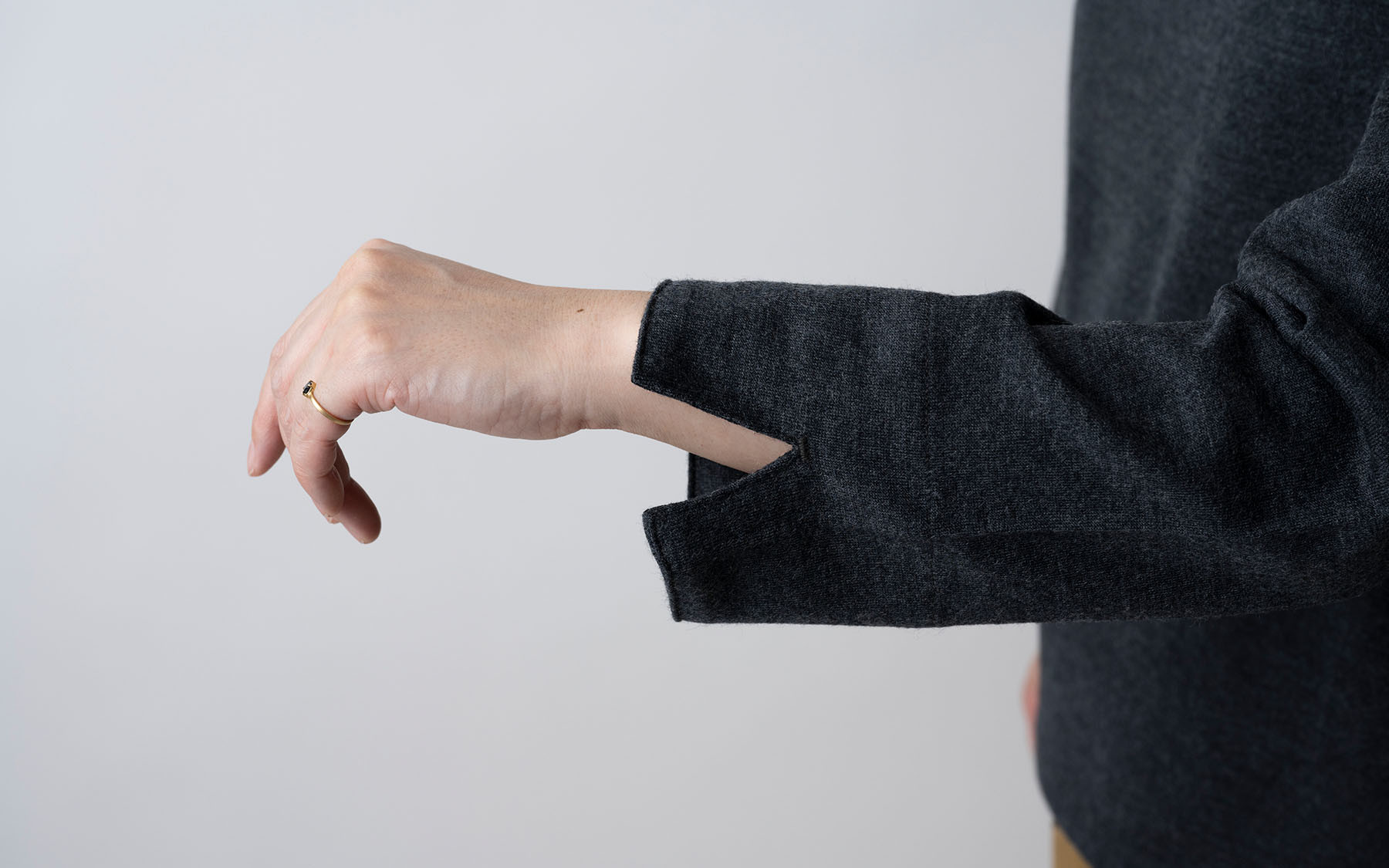 ウォッシャブルウールクルーネック lightgrey｜ladies 2size｜HANDROOM WOMEN'S