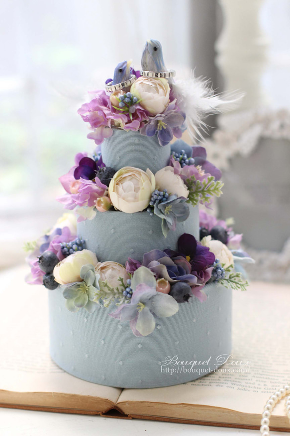【リングピロー5】小鳥のリングピロー　ケーキの形のリングピロー　アーティフィシャルフラワー　造花 1枚目の画像