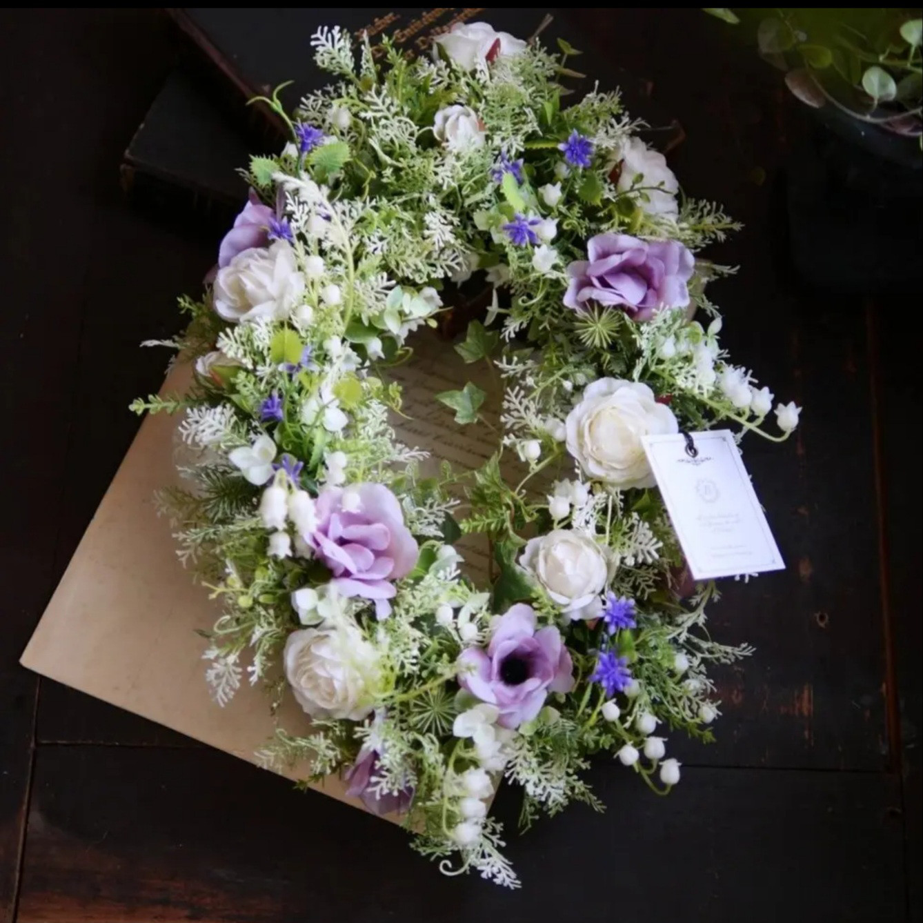 【送料無料】ナチュラルグリーンのリース 造花 玄関ドアやプレゼント、ウェルカムボードにも aw-2311