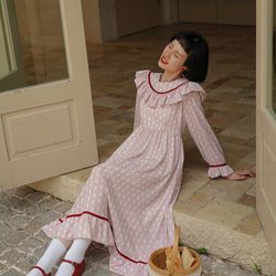 ローズピンクのフレンチガールの甘いラペルドレス、光の透過を防ぐ綿の裏地が付いた宮殿スタイルのドレス 16枚目の画像