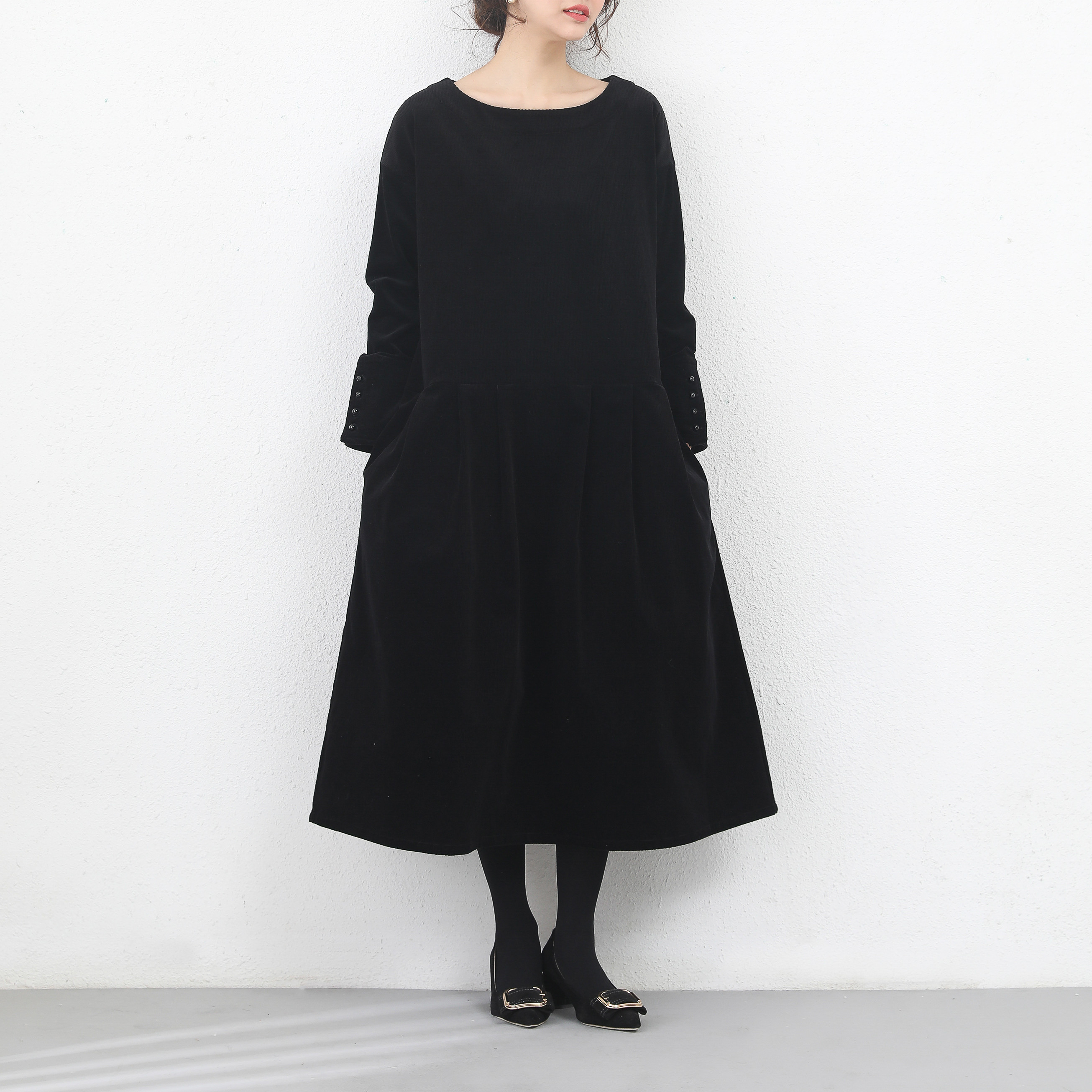 【即納】裾上げ無料♪サイズオーダー可♪コーデュロイ　タック　ゆったり　ワンピース・黒