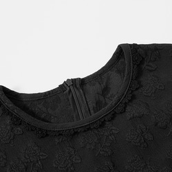 黑色 復古圓領花邊拼接暗紋洋裝 浮雕花花寬鬆廓形連衣裙小黑裙 第4張的照片