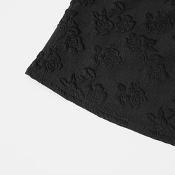 黒のレトロなラウンドネックレースステッチダークパターンドレスエンボス花柄ルーズシルエットドレスリトルブラックスカート 6枚目の画像