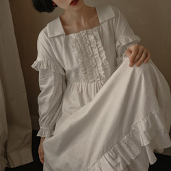 白色 法式方領古董洋裝 女木耳花邊繫帶高腰宮廷風連衣裙 小白裙 第17張的照片