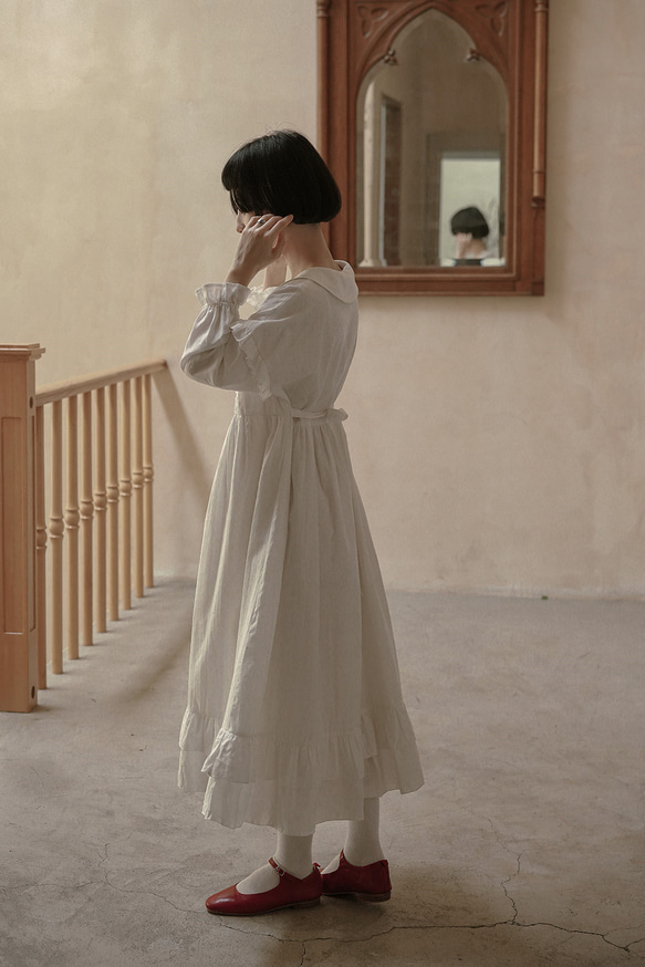 白色 法式方領古董洋裝 女木耳花邊繫帶高腰宮廷風連衣裙 小白裙 第15張的照片