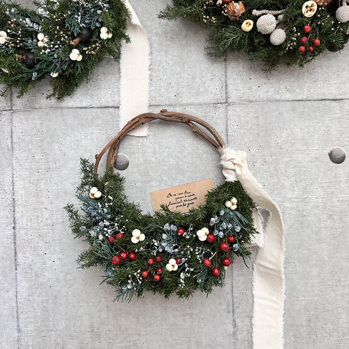 ◇リース◇ハーフリース◇プレゼント クリスマスリース ハーフムーンのブルーXマス 38㎝直径 プリザーブド