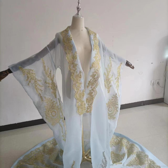 美容產品！透明紗內掛與服罩衫蕾絲羽織婚紗改色淺藍色精緻刺繡 第1張的照片