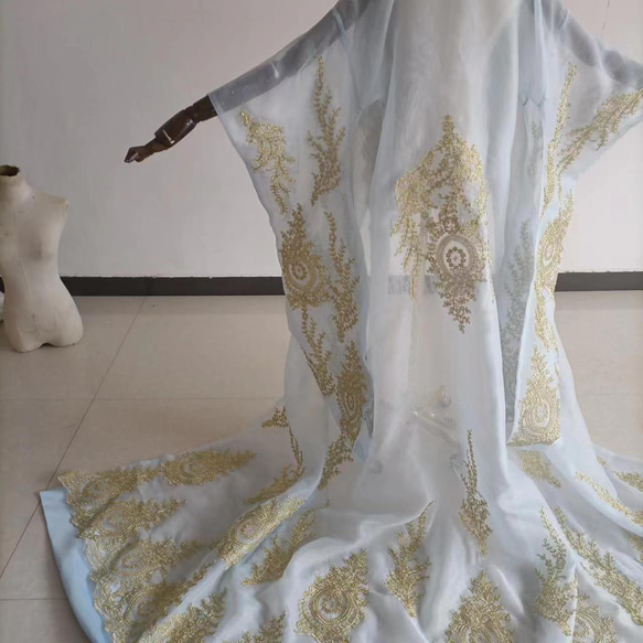 美容產品！透明紗內掛與服罩衫蕾絲羽織婚紗改色淺藍色精緻刺繡 第4張的照片