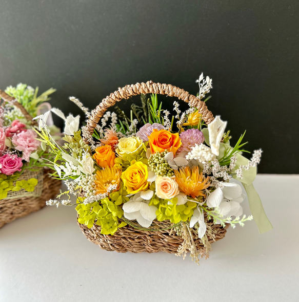 ご結婚お祝いやプレゼント♡籠バッグフラワーアレンジ「受注制作」 3枚目の画像