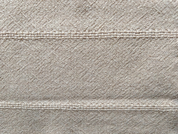 値下げ　シルクウールのキャンバス織のショール　草木染　白樺染め　ピュアベージュ色 4枚目の画像