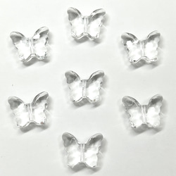 【約22mm 10個】 キラキラ蝶のアクリルビーズ クリア 透明 竪穴貫通 多面カット 2枚目の画像