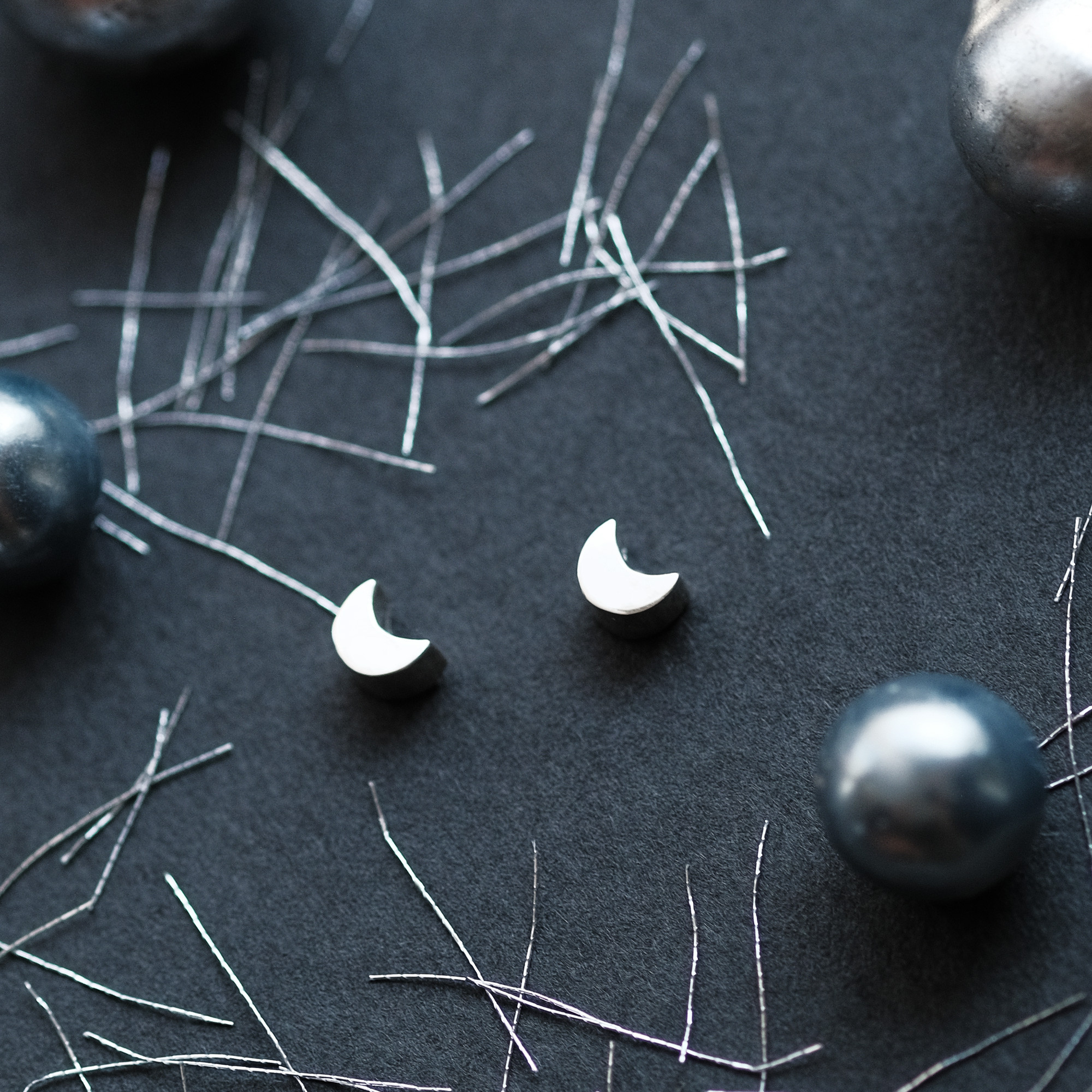 極小 三日月 ピアス イヤリング シルバー925