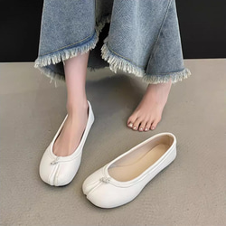 足袋　パンプス　ホワイト36cm 足袋風デザインフラットパンプス（低反発中敷）（ワイズ3E） 通販