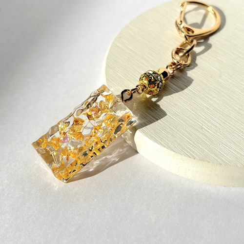金木犀の蝶の水面キーホルダー / ドライフラワー その他アクセサリー