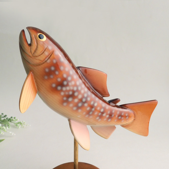 イワナ（スタンディング） ( 木 魚 置物 char/ fish / wood animal / figurine ) 3枚目の画像