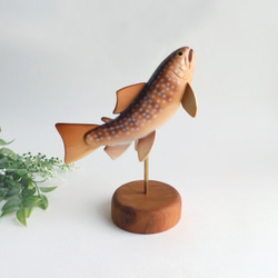 イワナ（スタンディング） ( 木 魚 置物 char/ fish / wood animal / figurine ) 1枚目の画像