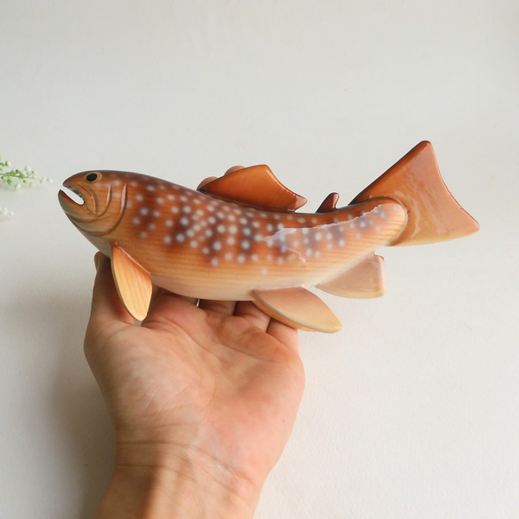 イワナ（スタンディング） ( 木 魚 置物 char/ fish / wood animal / figurine ) 6枚目の画像