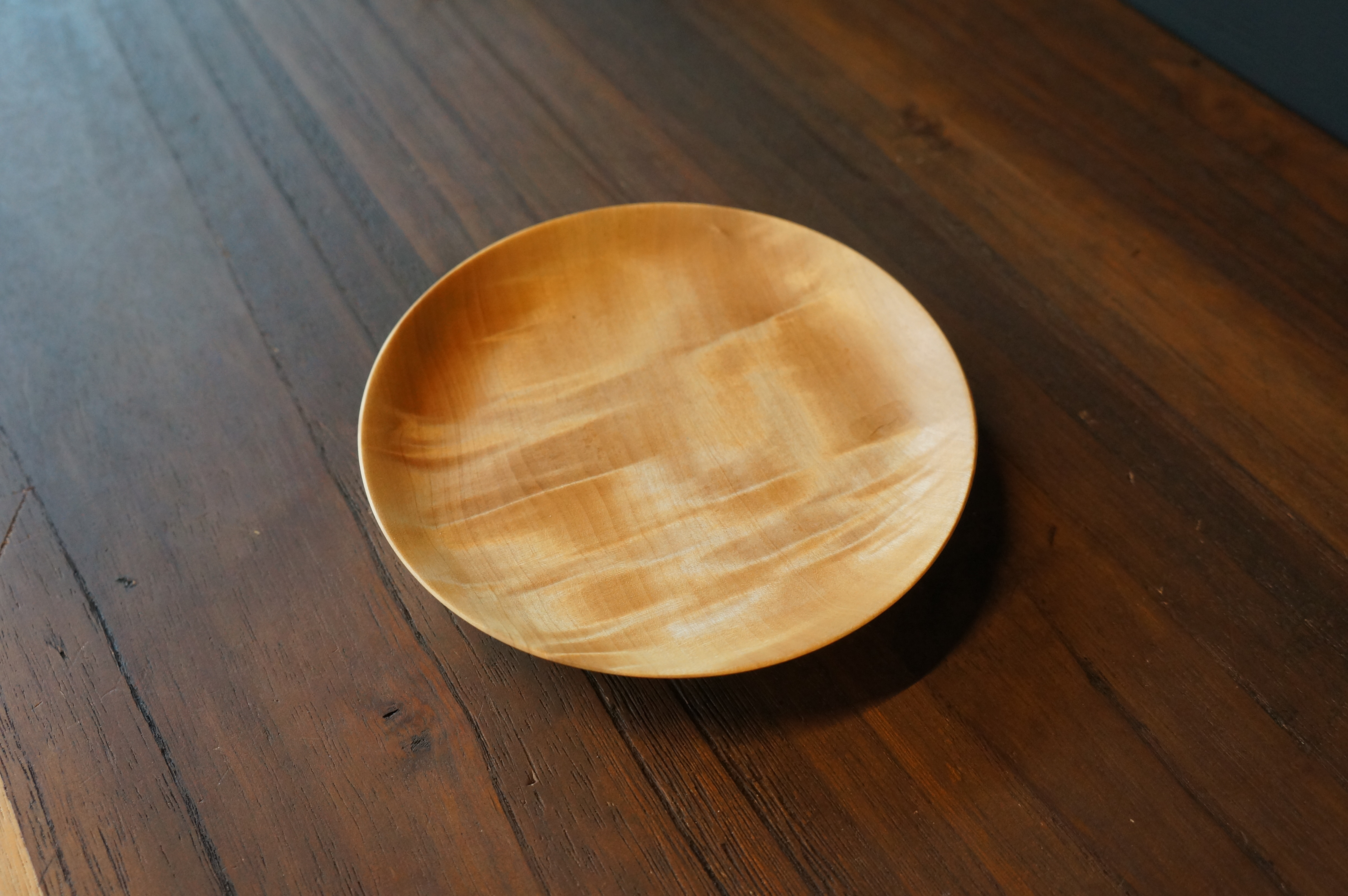 集う日には特別感のある天然木の取り皿で　シリーズ＃１【木　皿　木製　食器】＃007　トチ