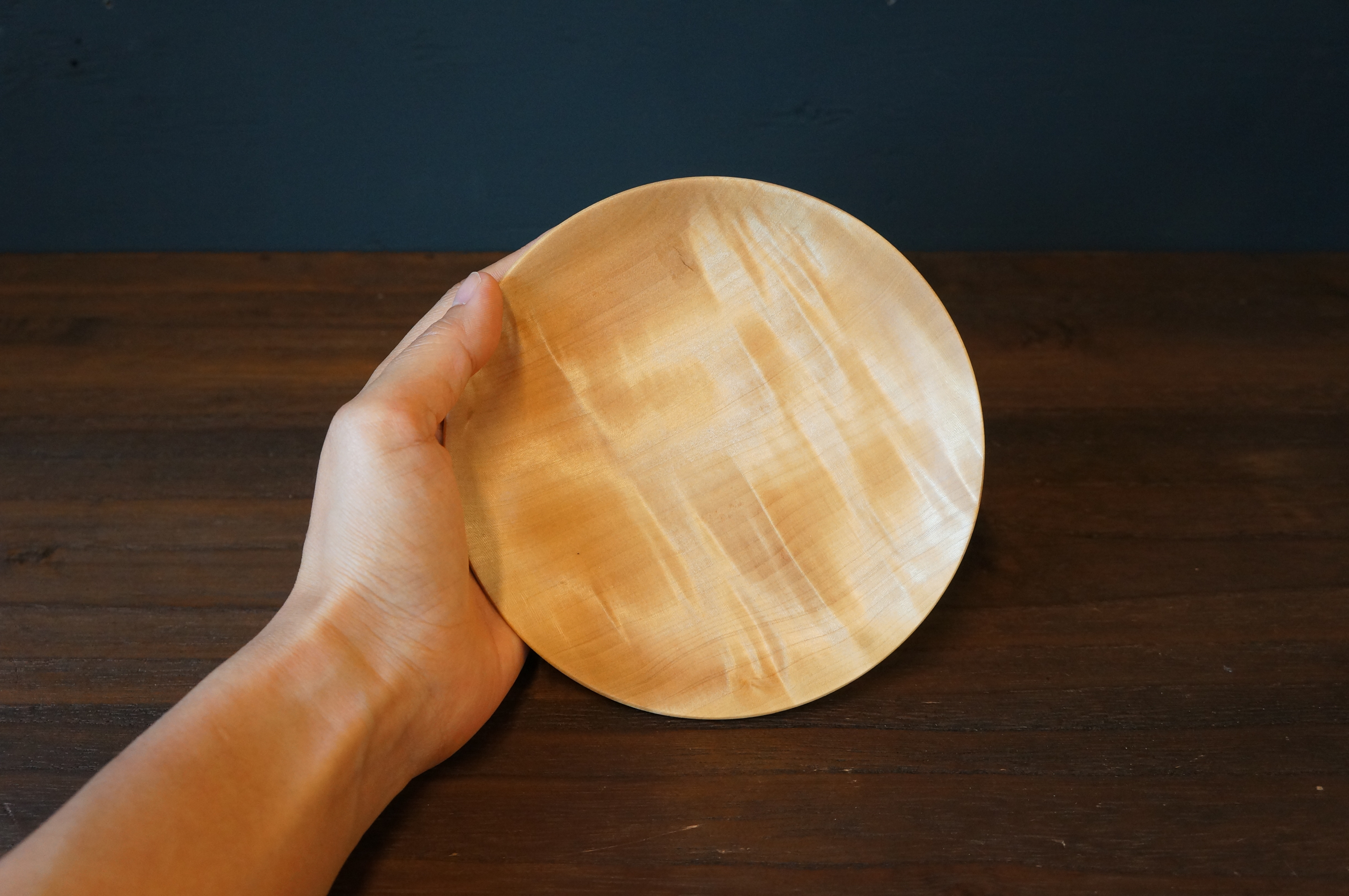 集う日には特別感のある天然木の取り皿で　シリーズ＃１【木　皿　木製　食器】＃007　トチ