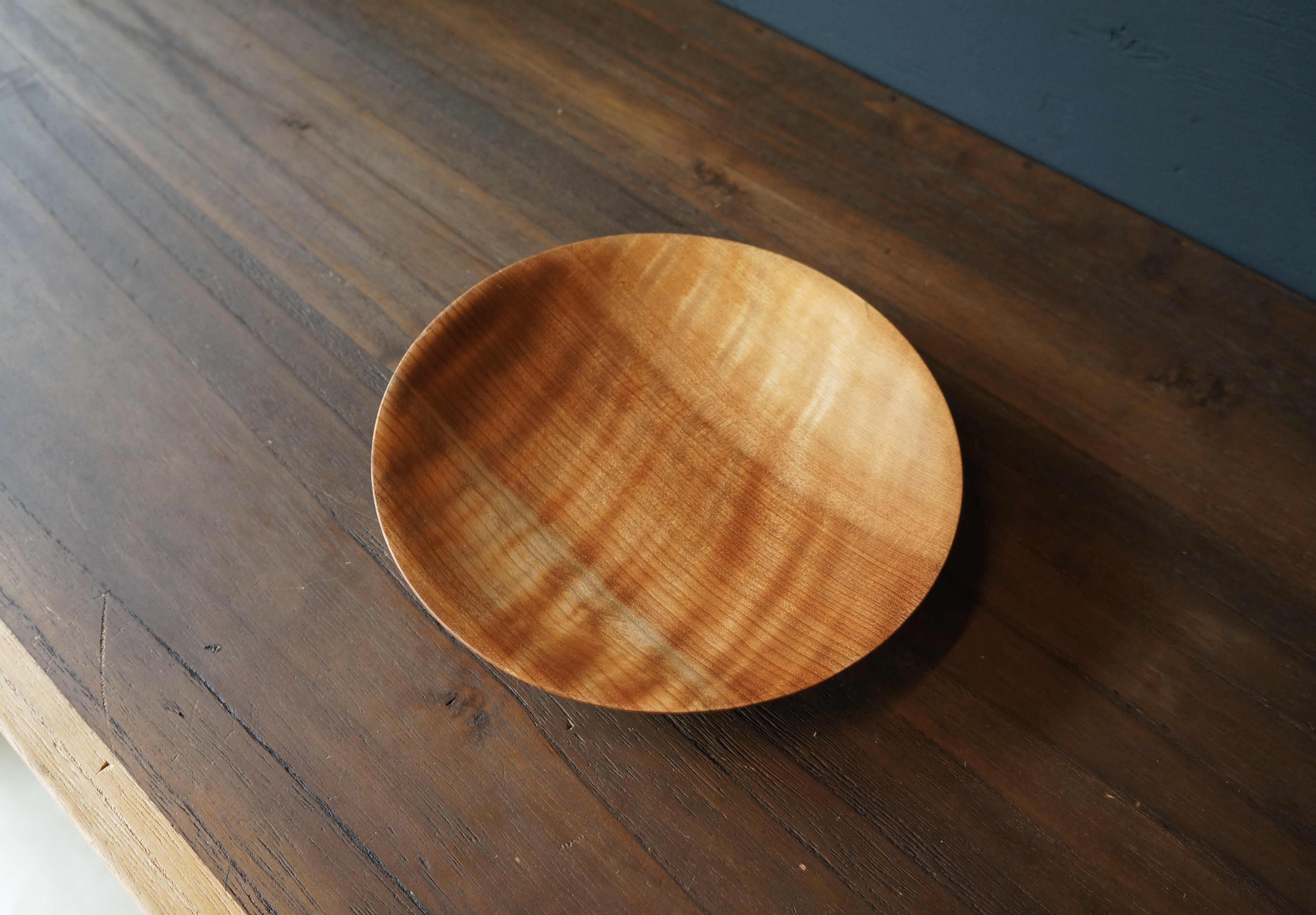 【日本／天然木】見分けがつかない双子な木の皿No２　【木　皿　木製　食器】＃009　マカバ