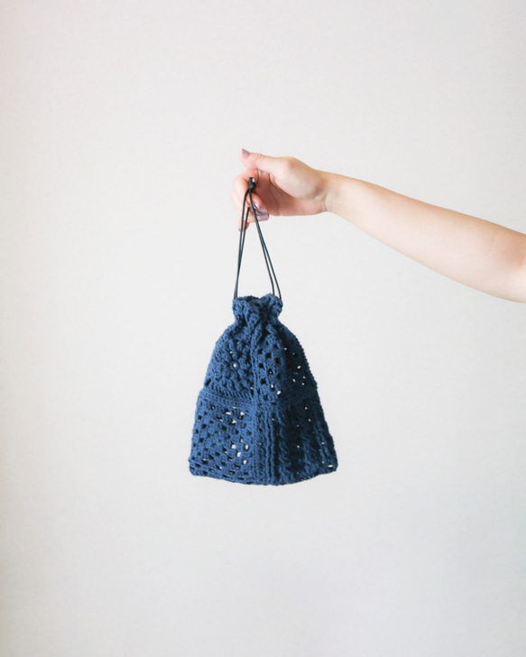 3種モチーフのクロシェ巾着　コットン(Navy)　 Crochet pouch 3枚目の画像