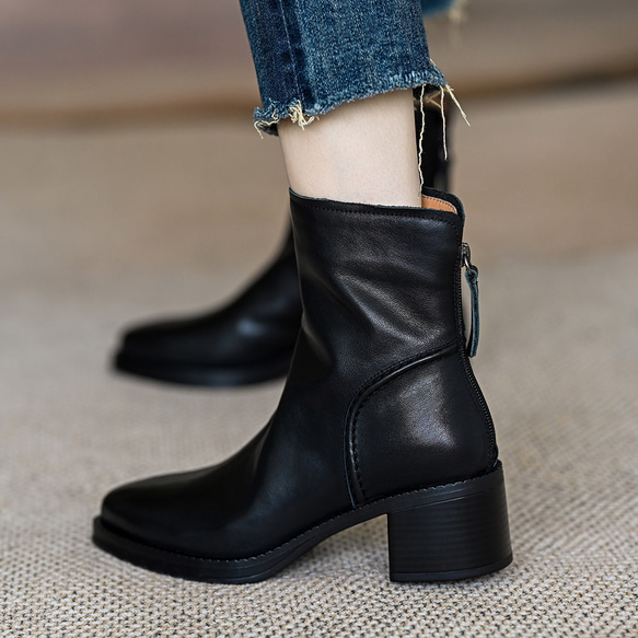 脚をキレイに魅せるフォルムショートブーツ。痛くない 滑らない 3e おでかけ 普段使い 外反拇趾 甲高 幅広 痛くない 2枚目の画像