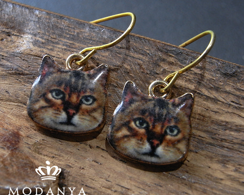 キジトラ猫ちゃんお顔のピアス ピアス（フック・チェーン