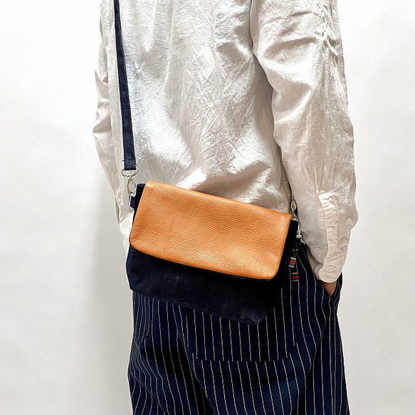 迷你肩包（橙色），採用岡山真牛皮和真正的靛藍鑲邊牛仔布製成 / 非常適合日常使用，作為小禮物或智慧型手機單肩包 ^^ 第1張的照片