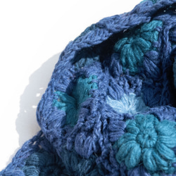 手編みウールスカーフ、フラワーかぎ針編みスカーフ、かぎ針編みスカーフ、手編みスカーフ - 花のようなブルー クリスマス交換ギフト 7枚目の画像