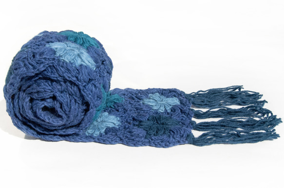 手編みウールスカーフ、フラワーかぎ針編みスカーフ、かぎ針編みスカーフ、手編みスカーフ - 花のようなブルー クリスマス交換ギフト 16枚目の画像